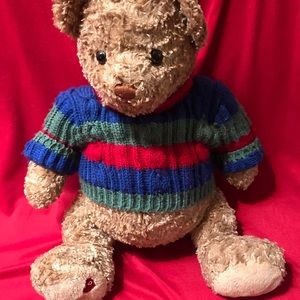GUND BLOOMINGDALES ready bear wearing sweater. super plush, a cutie